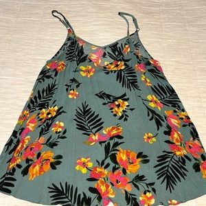 Torrid flowy tropical tank